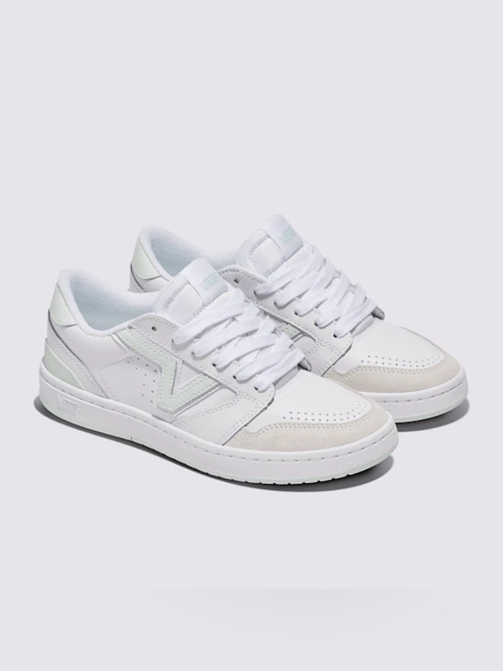Vans Lowland 2.0 Sneakers 🤍